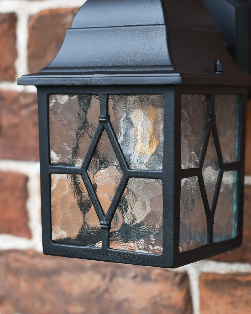 Close up of the dimpled glass lantern