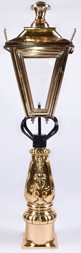 Royal Driveway Lights in Solid Brass