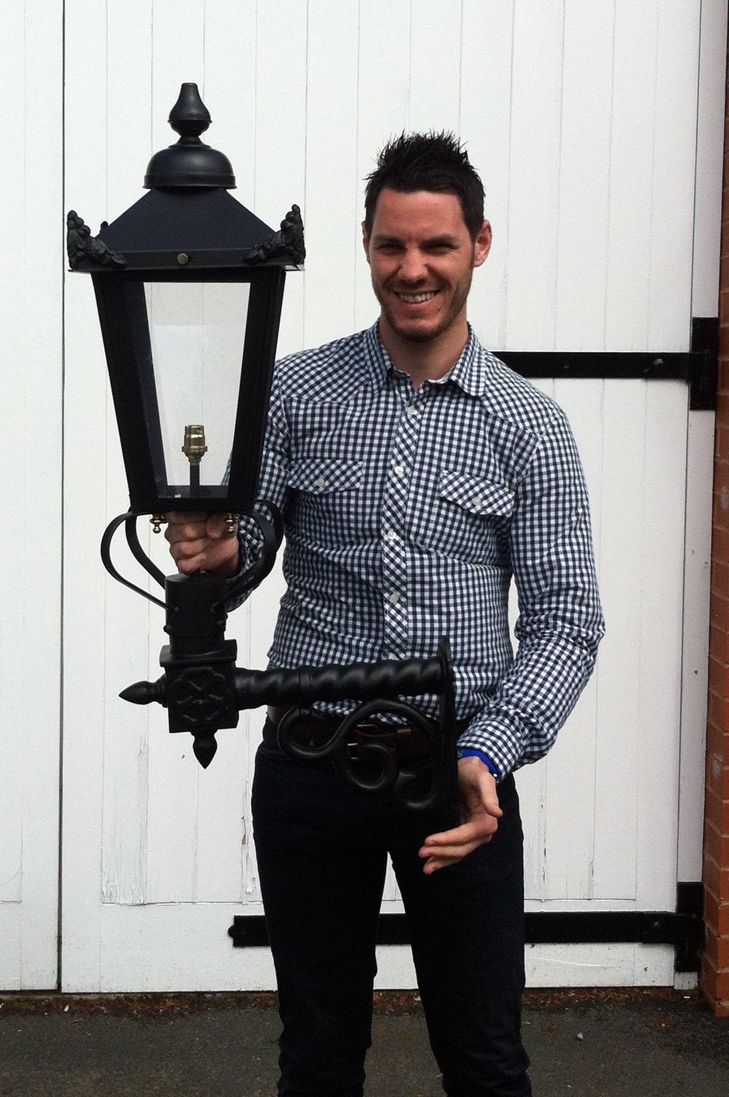 Scale Photograph of the medium Victorian Wall Light