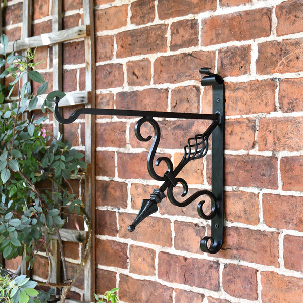 Scrolled Iron 'Arrowhead' Black Hanging Basket Bracket