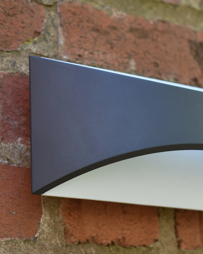 View of the aluminium body in the daylight