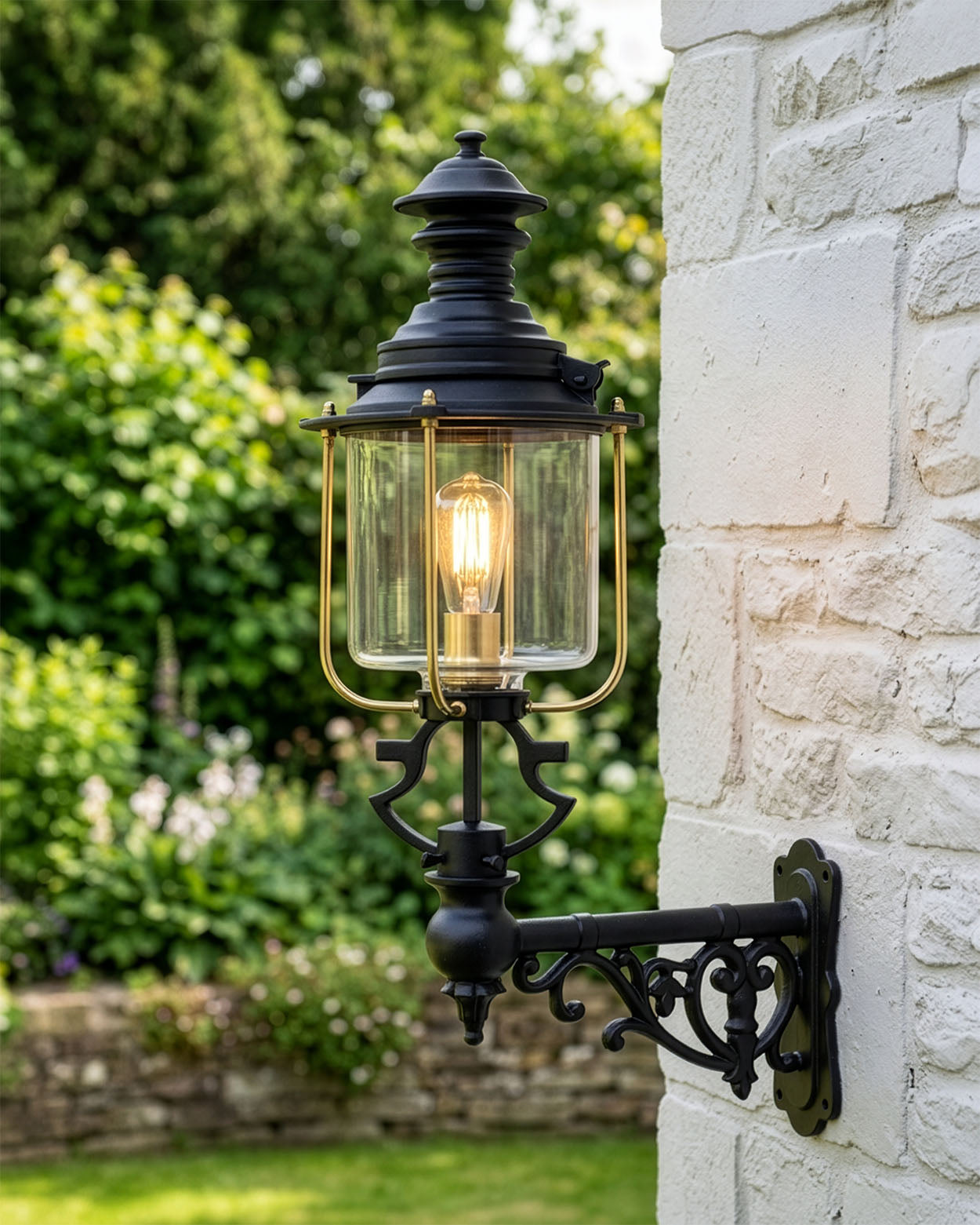 Belgravia Glass Garden Wall Light