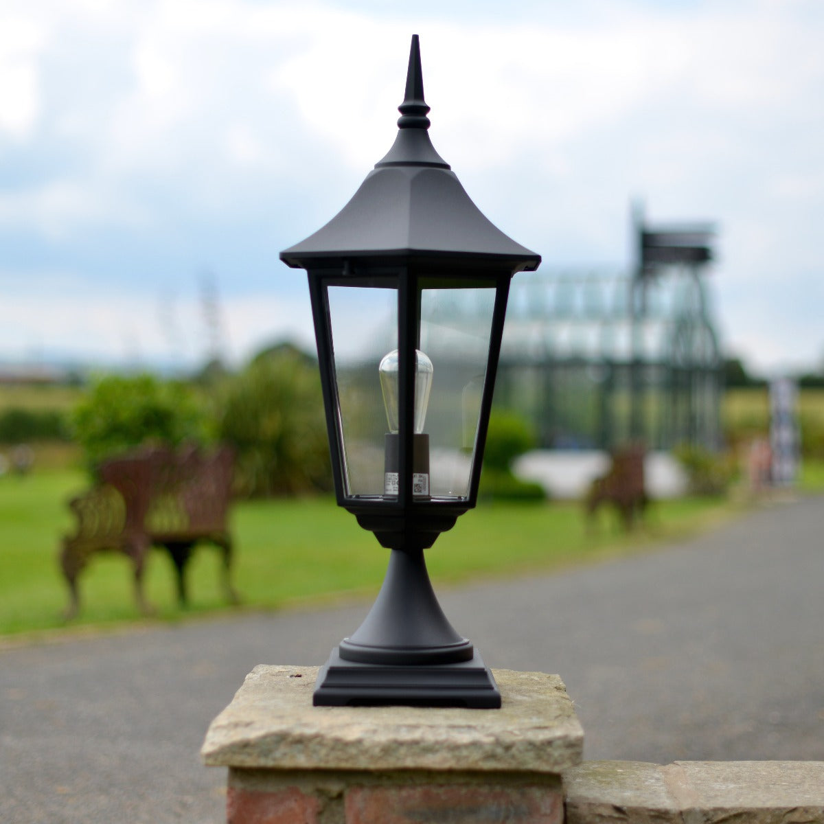 Standard Traditional Hexagonal Pillar Light