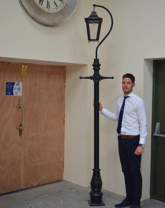 Life size scale of black Swan Neck Lamp Post 2.93m