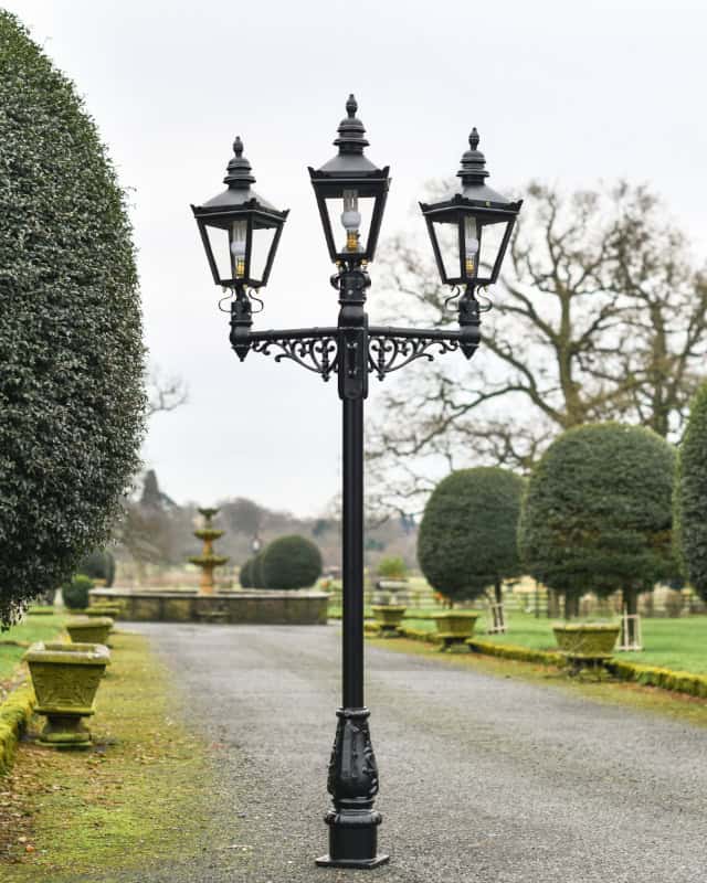 'Chippenham' Traditional Triple Headed Lamp Post - thumbnail