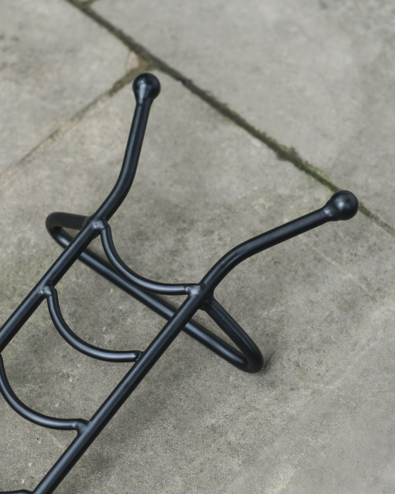Angled view of the foot jack base