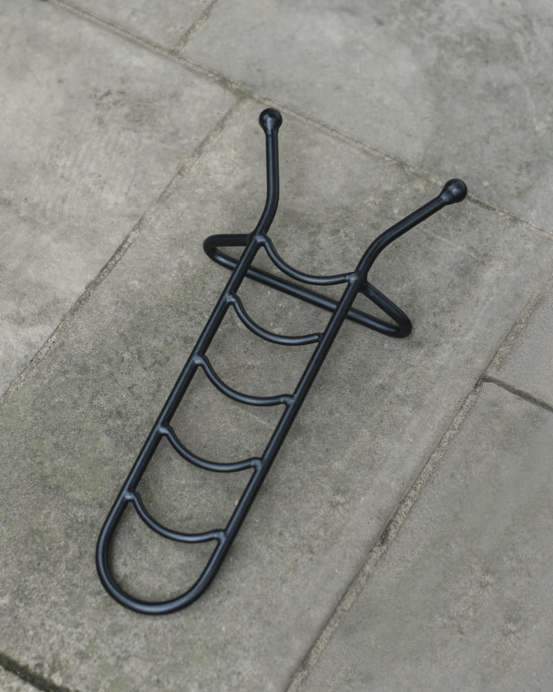 Birdseye view of the steel boot jack