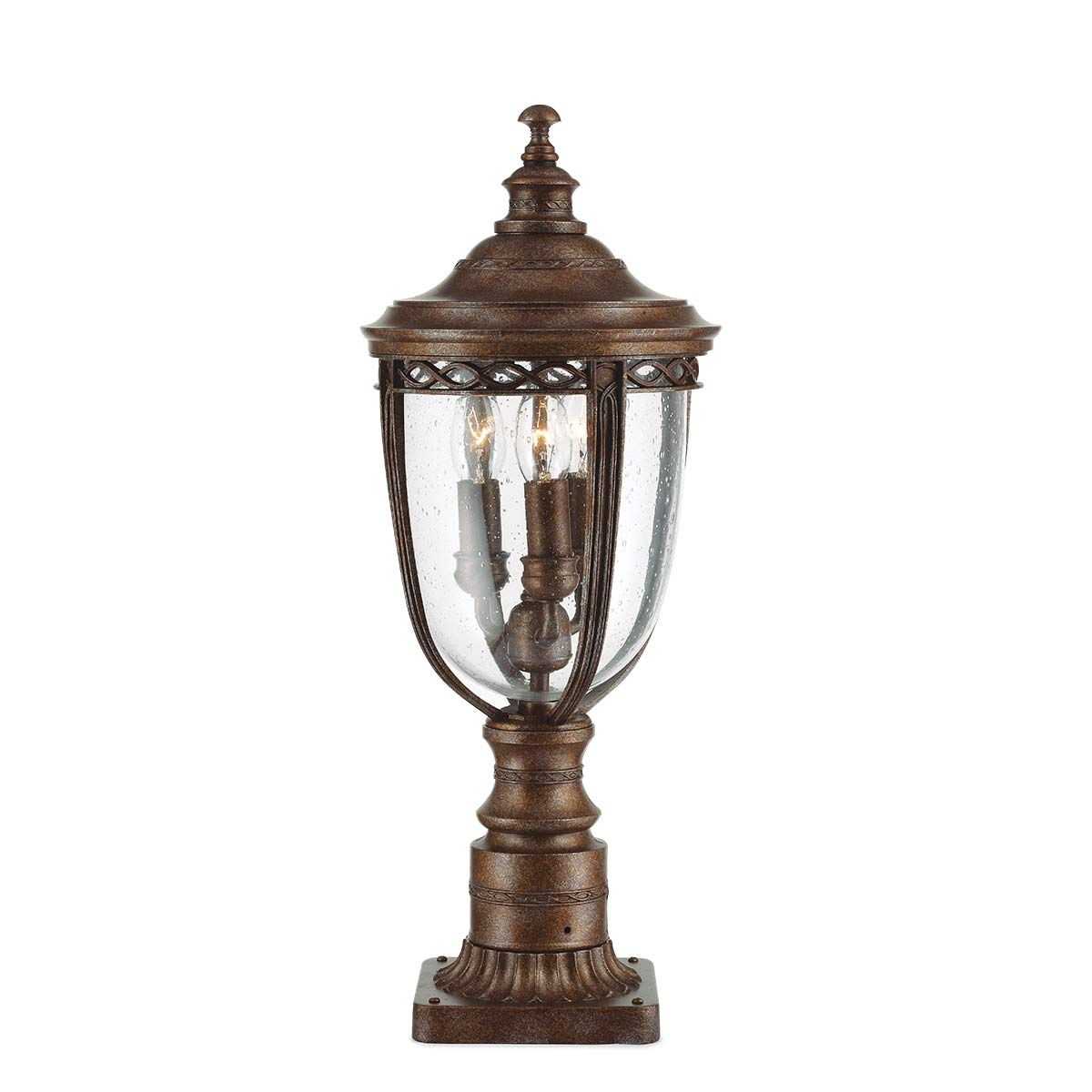 The Bronze 'Wraxall' Traditional Pillar Light