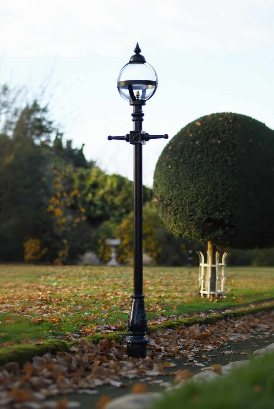 The whole of the lamp post