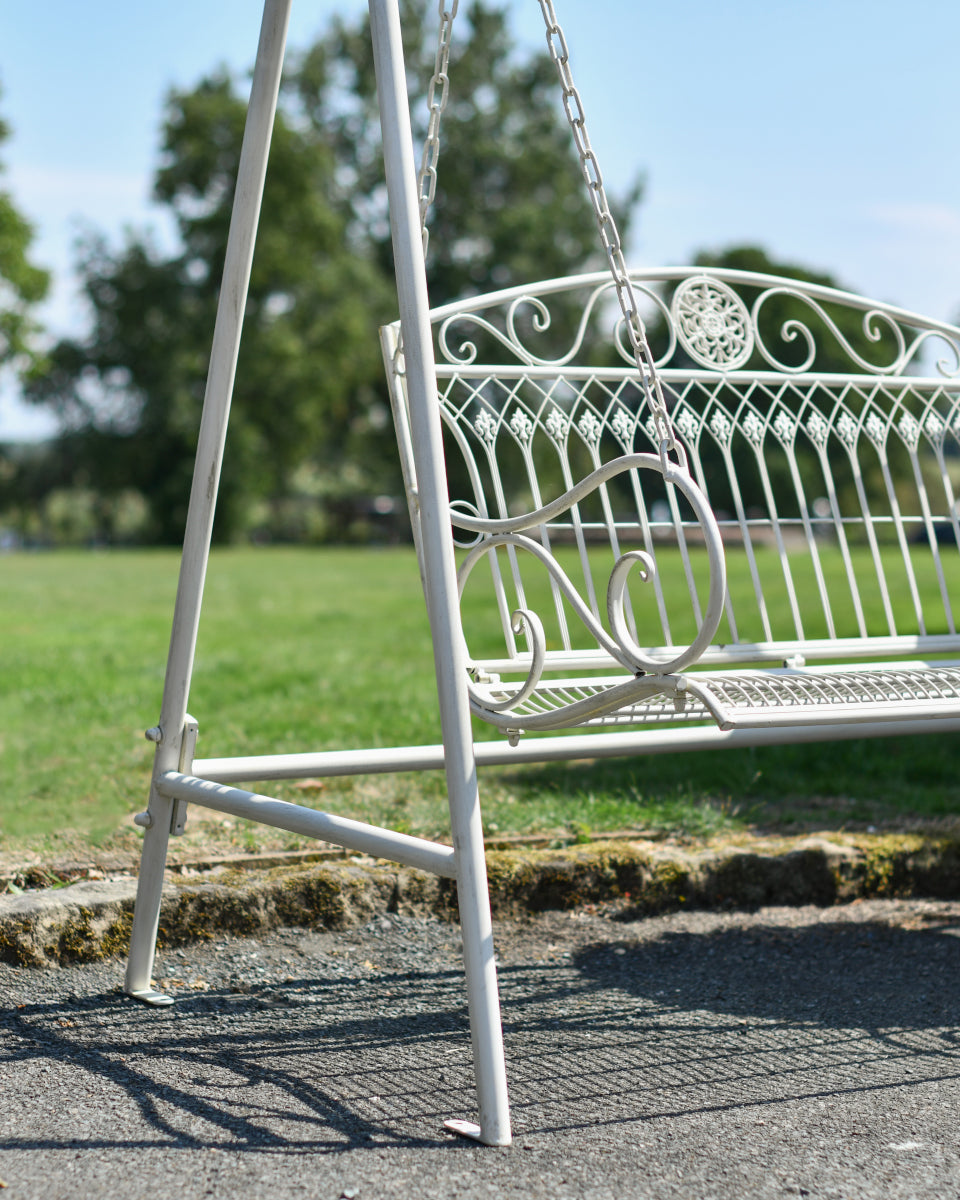 Side profile of the swing stand