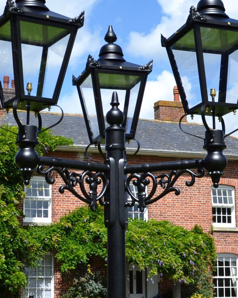 Magnified view of lamp post finial