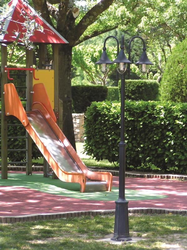 The Gillmond Lamp Post In Park Setting