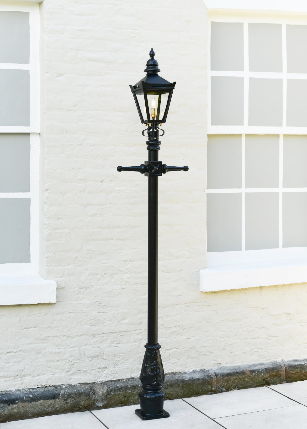 The Kensington Lamp Post 2.25m