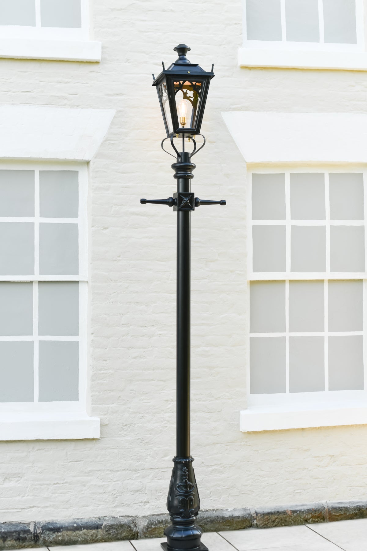 The 'Midnight Beacon' Gothic Lamp Post in situ