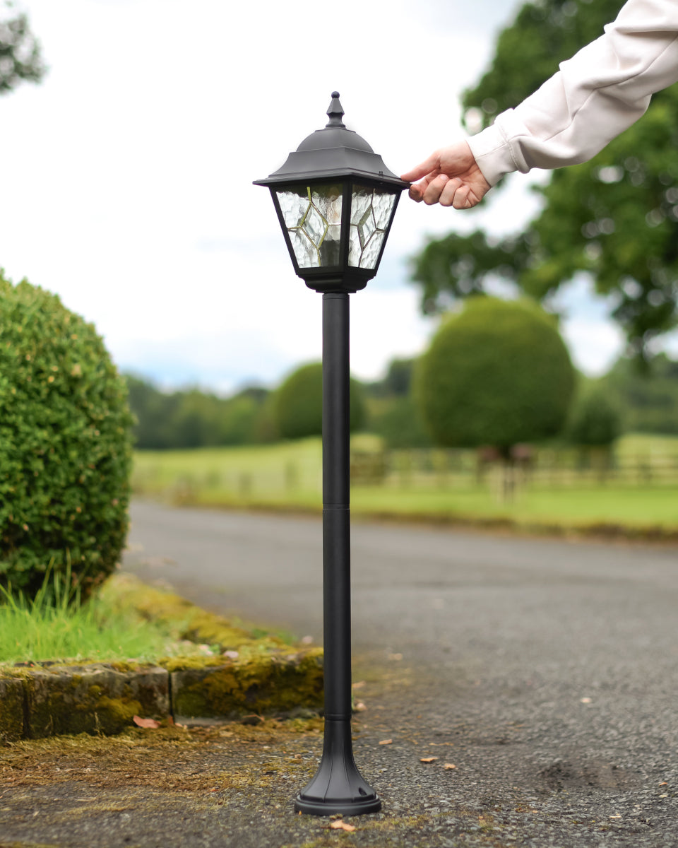 Life size scale of the 'Orsic' lamp post