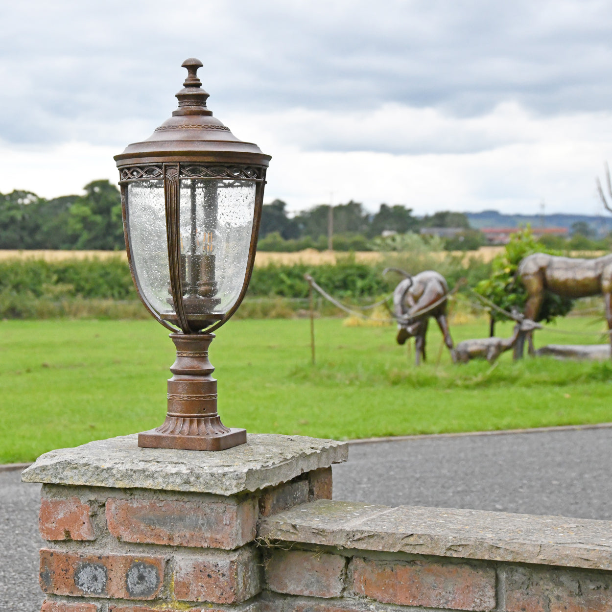 The traditional light on a pillar