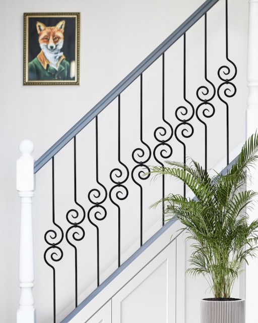 'Arley' Decorative Double Swirl Stair Spindle - thumbnail