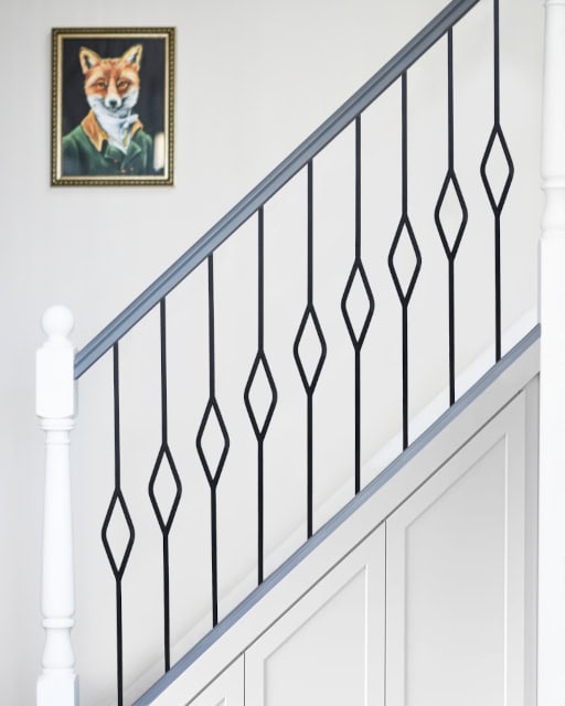 'Madingley' Diamond Stair Spindle 