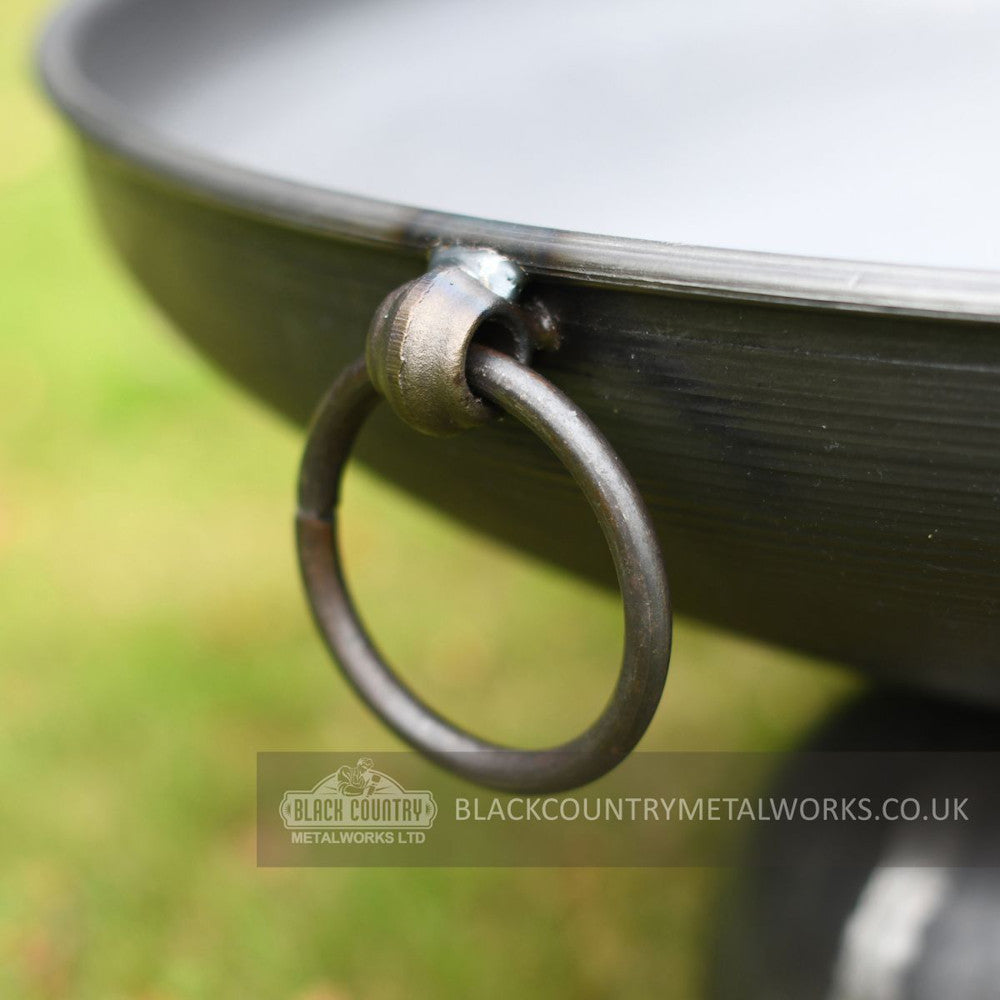Close up of the bowl handle 