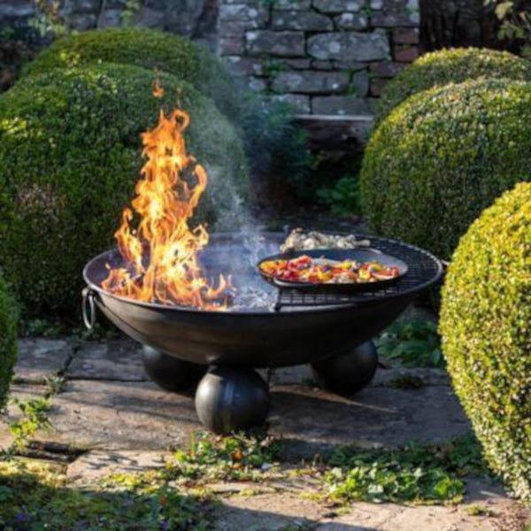 'Tolverne' 90cm Steel Fire Bowl With Circular Feet