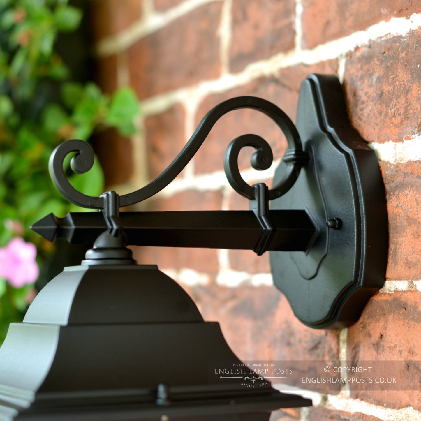 Traditional Coach House Top Fix Wall Lantern Mounting Bracket