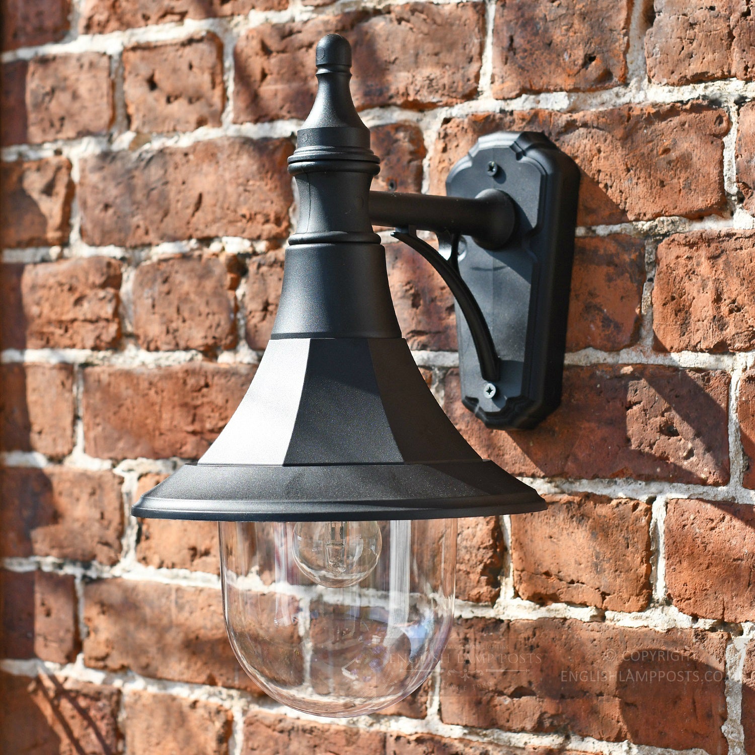 Traditional Conical Top Fix Wall Lantern