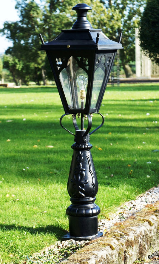 Gothic Garden Pathway Light