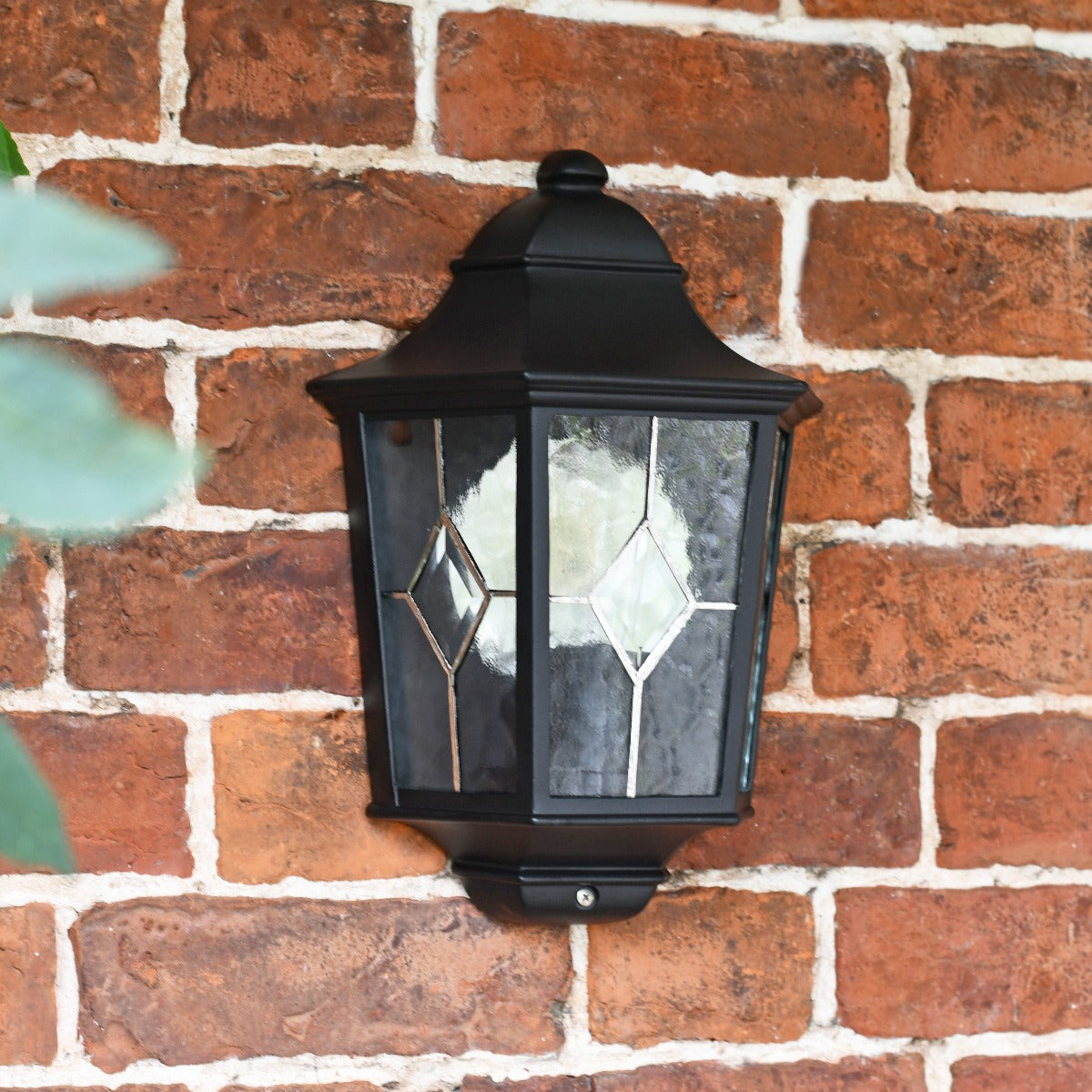 Traditional Wall Mounted Lantern