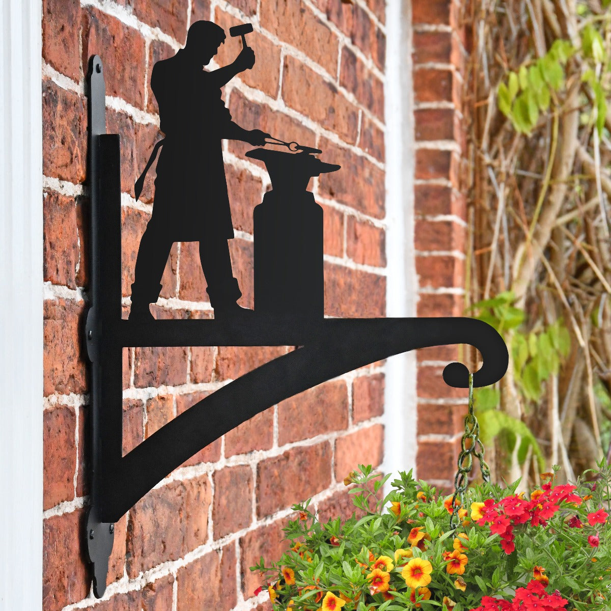 "Blacksmith" Garden Hanging Basket Bracket