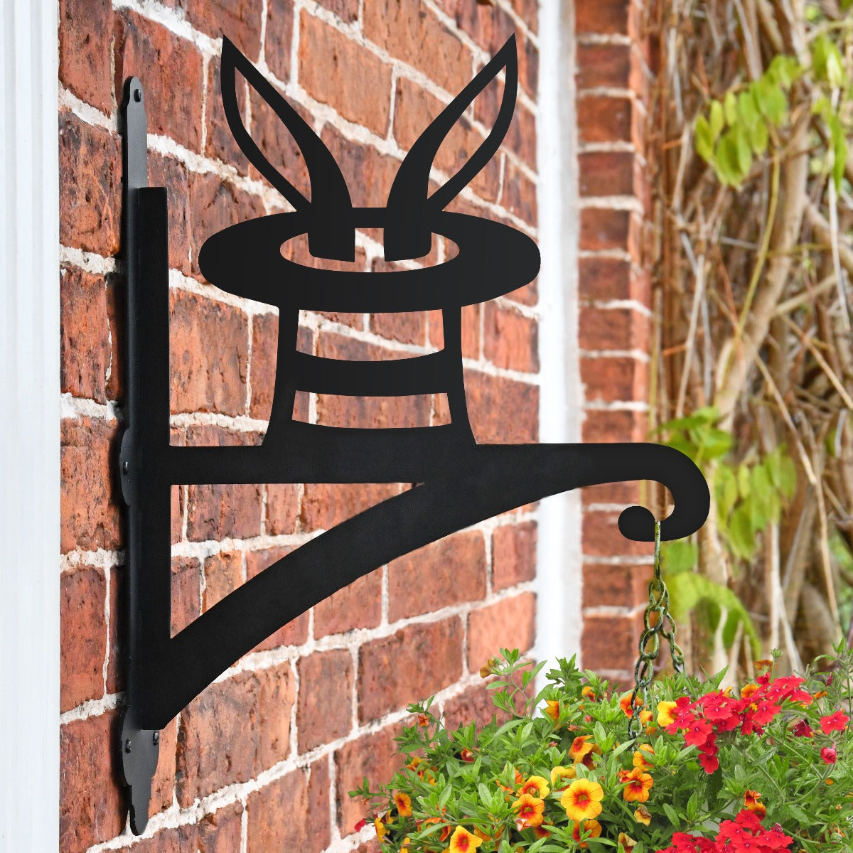 "Magician" Garden Hanging Basket Bracket On Brick Wall