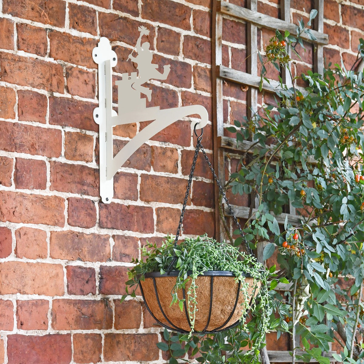 Cream "Chimney Sweep" Garden Hanging Basket Bracket