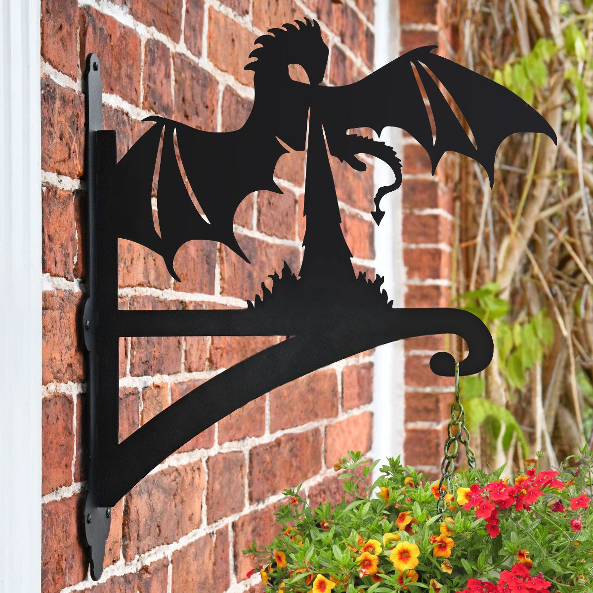 "Basset Hound" Dog Garden Hanging Basket Bracket On Brick Wall