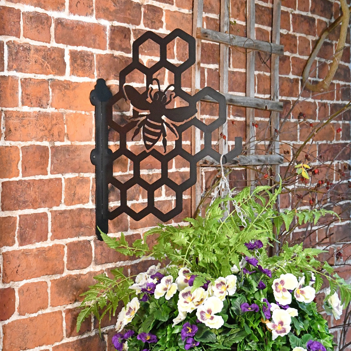 "Honeycomb Bee" Garden Hanging Basket Bracket