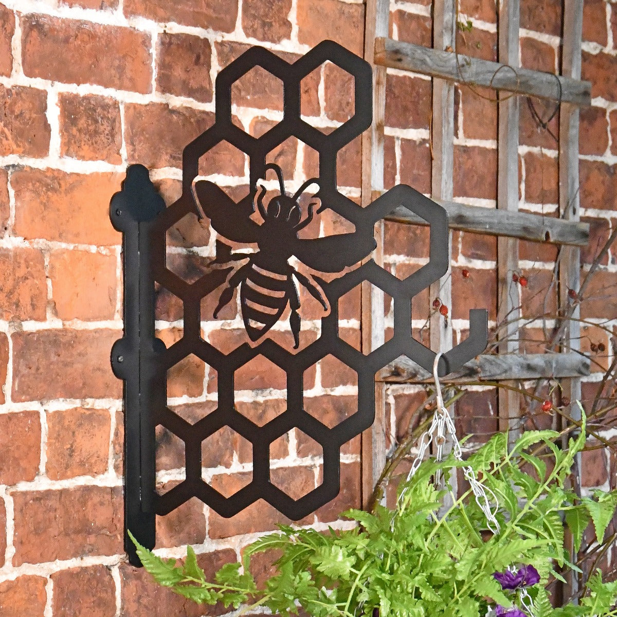 "Honeycomb Bee" Garden Hanging Basket Bracket
