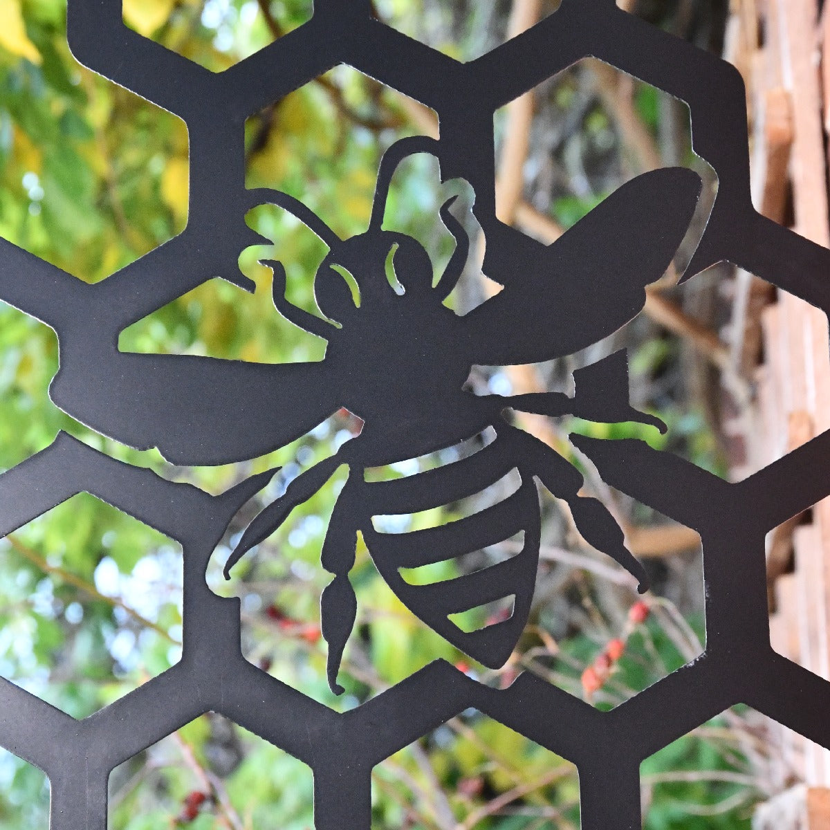 "Honeycomb Bee" Garden Hanging Basket Bracket