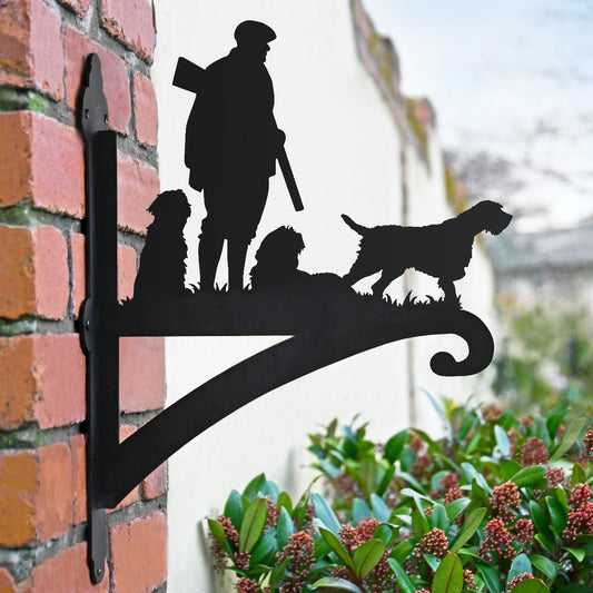 "Game Season" Garden Hanging Basket Bracket In Black