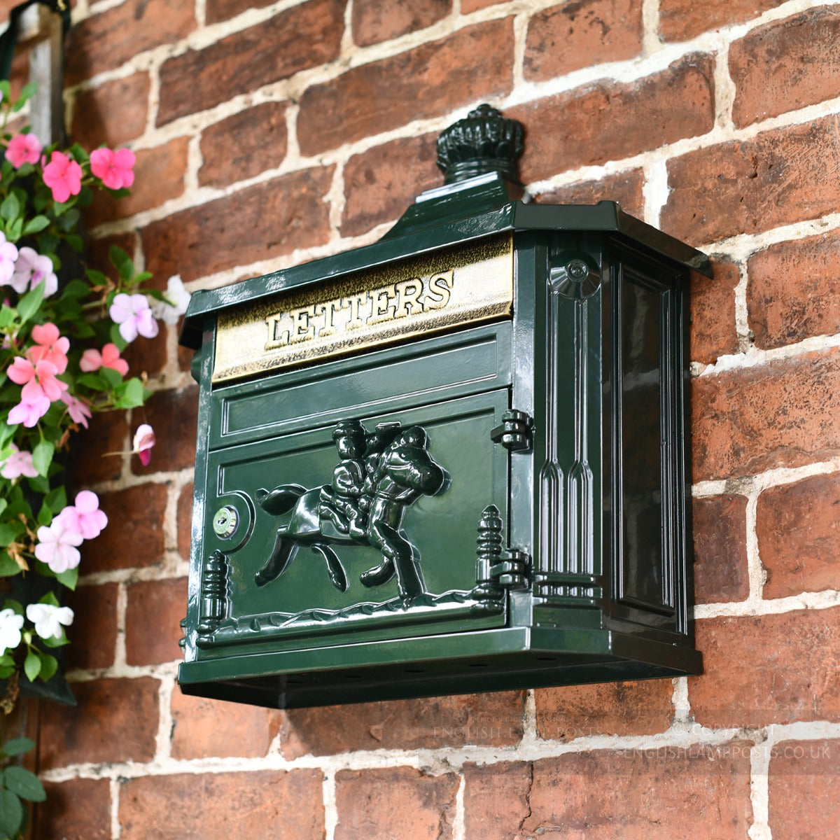 The Huntley Wall Mounted Post Box