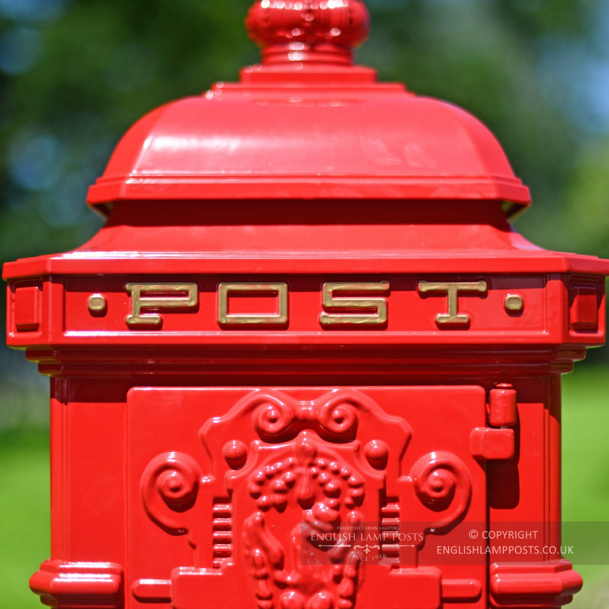 'The Lincoln' Red Freestanding Pillar Box