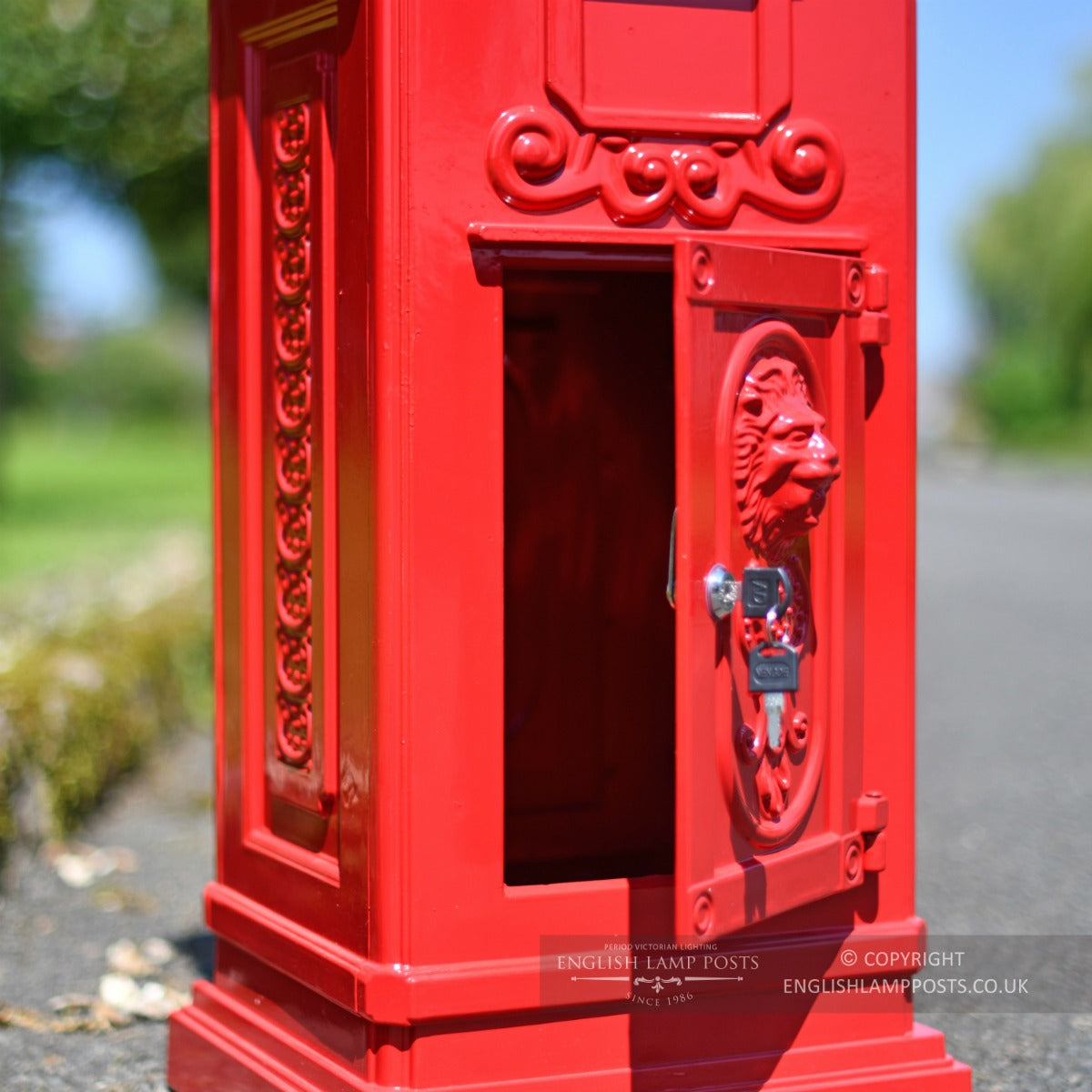 'The Lincoln' Red Freestanding Pillar Box