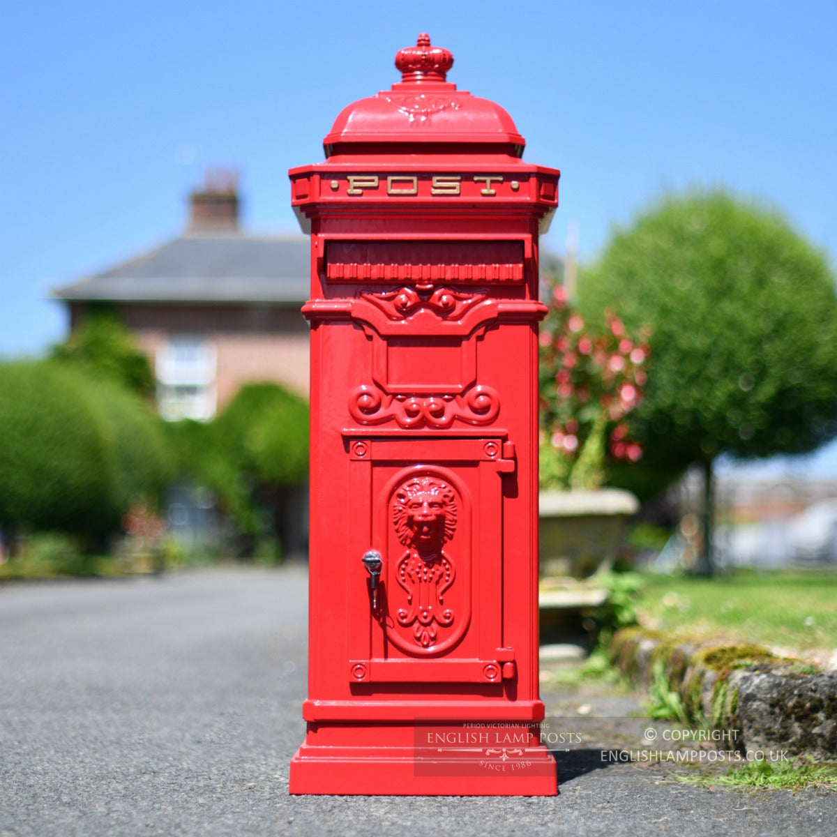 'The Lincoln' Red Freestanding Pillar Box