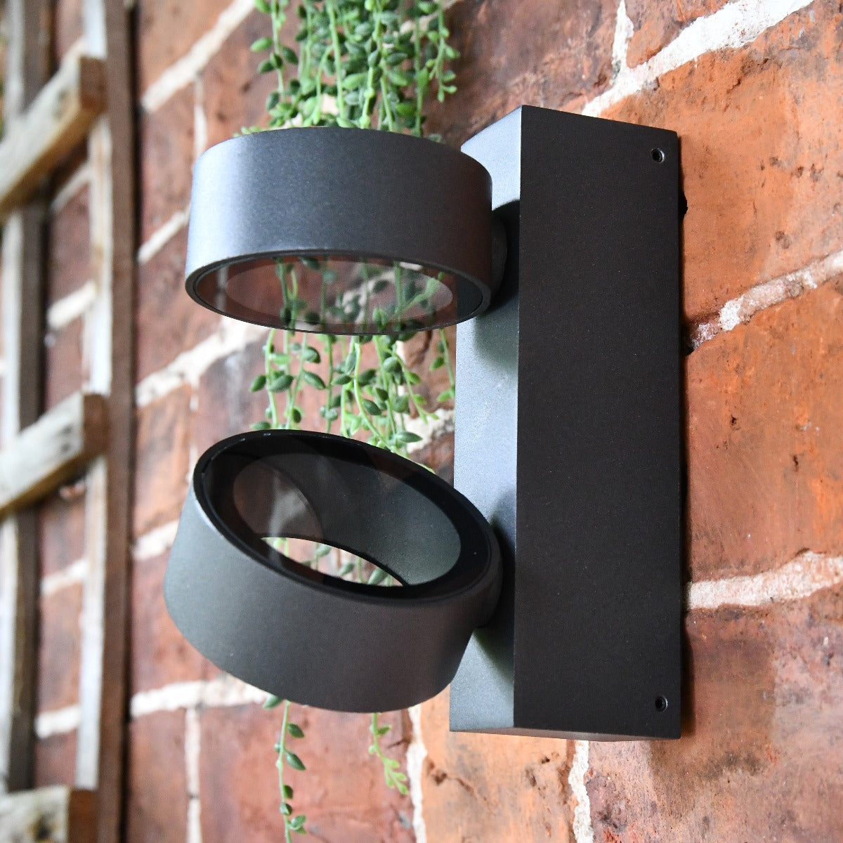 Modern Black Wall Light With Rotating Fittings