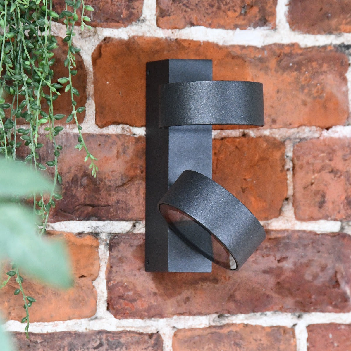 Modern Black Wall Light With Rotating Fittings