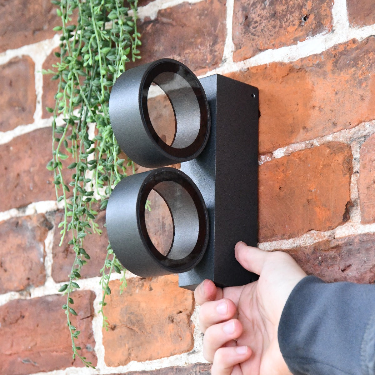 Modern Black Wall Light With Rotating Fittings