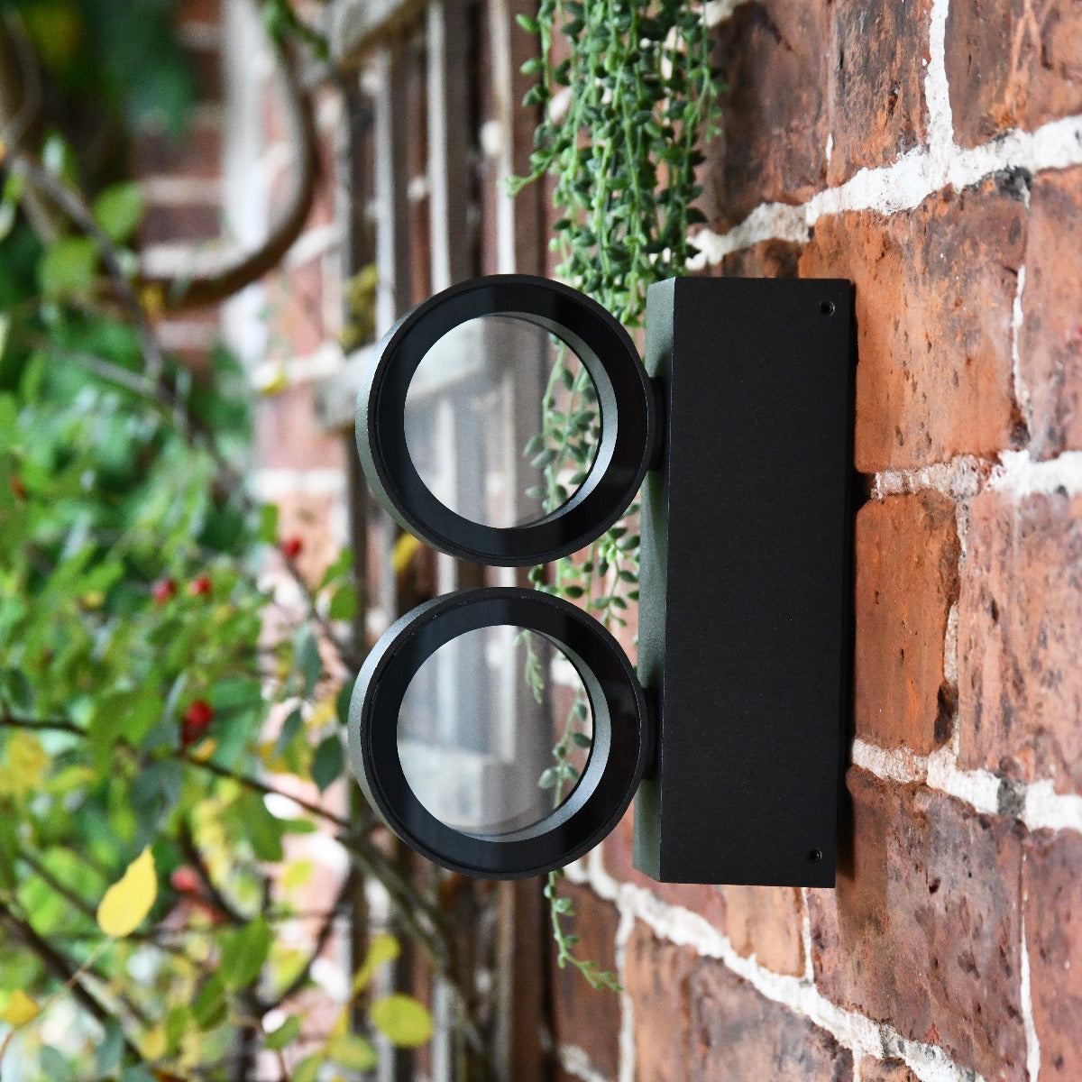 Modern Black Wall Light With Rotating Fittings