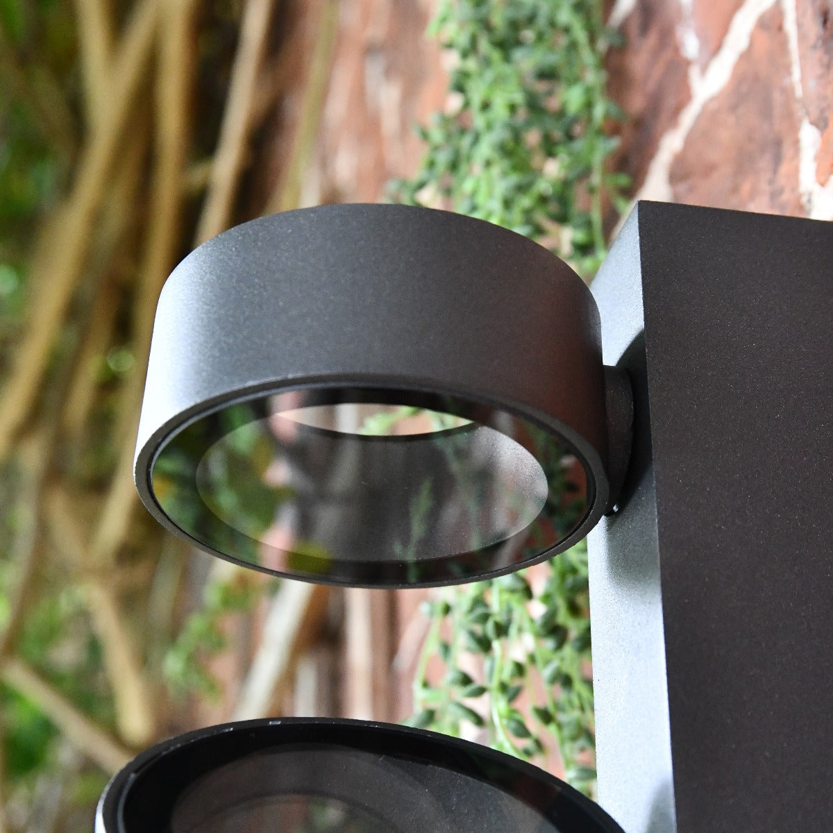 Modern Black Wall Light With Rotating Fittings