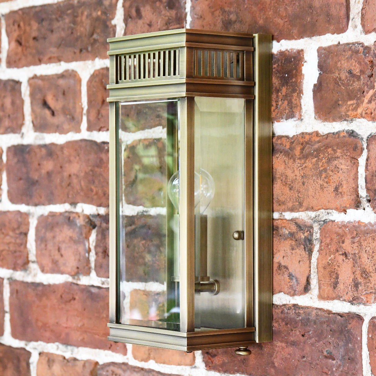 "The Maplebeck" Single Bulb Half Wall Lantern