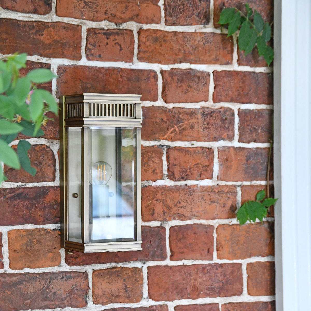 "The Maplebeck" Single Bulb Half Wall Lantern
