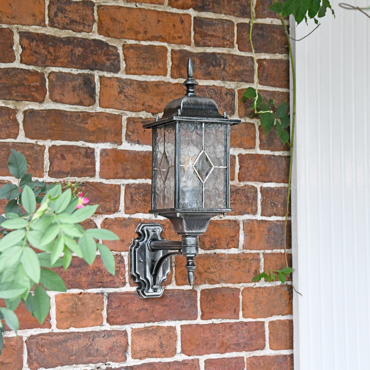 Classical Wall Lantern with Optional PIR Sensor