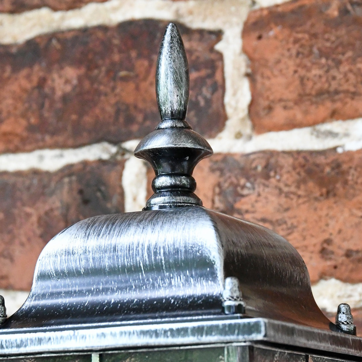Classical Wall Lantern with Optional PIR Sensor