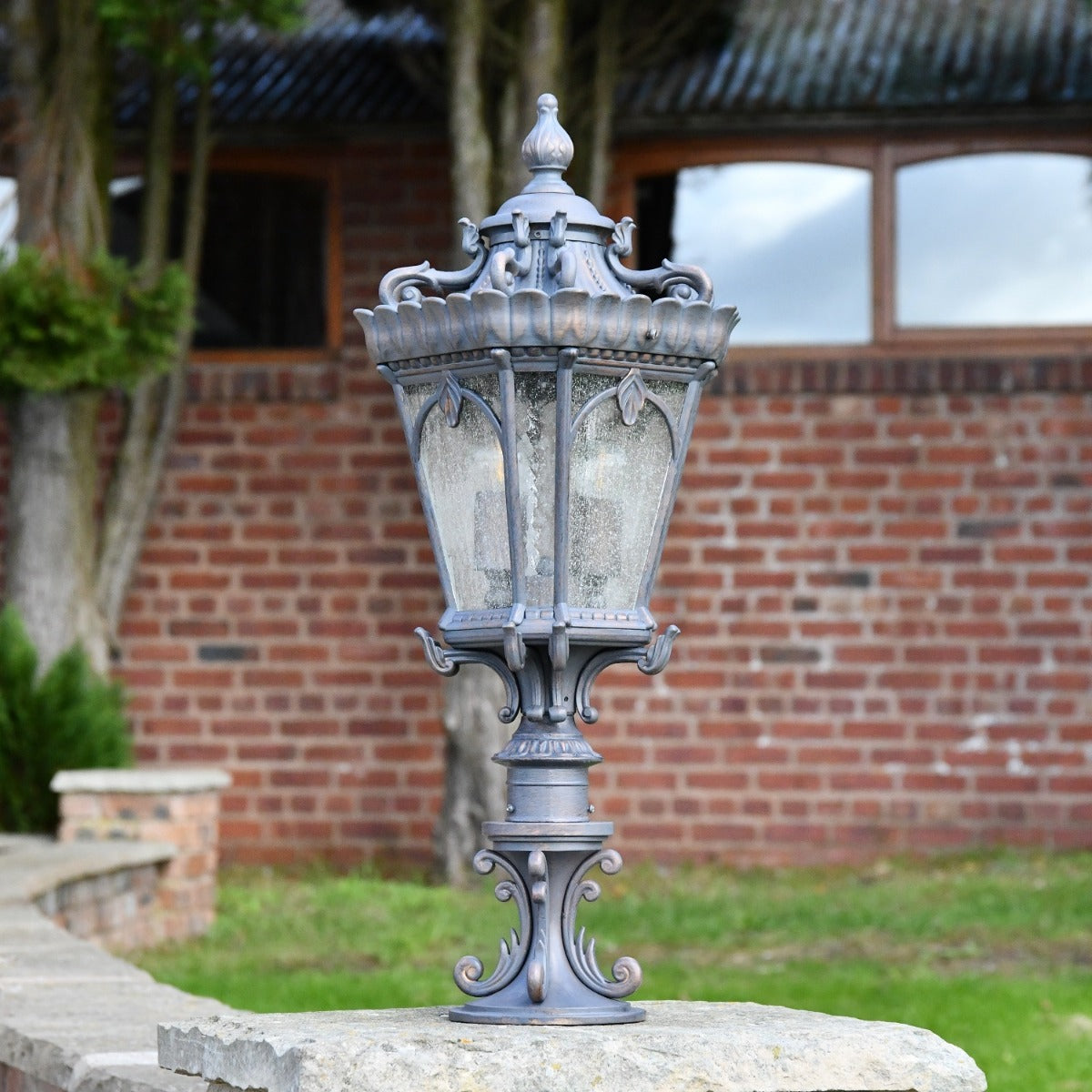 Antique Style Pillar Light in Situ 